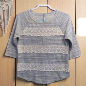 🔴1775 | Heathered top with lace inserts